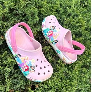 Crocs Kids Little Girl Disney Princesses Classic Clogs Size 13 Sandals